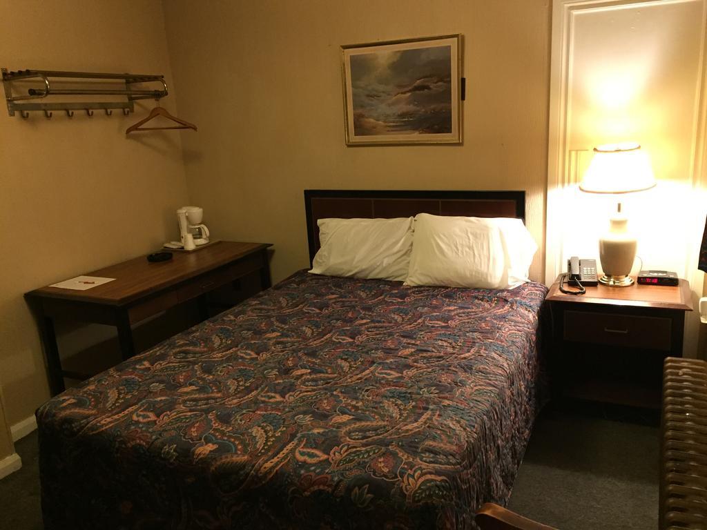 Shamrock Motel Midland Oda fotoğraf